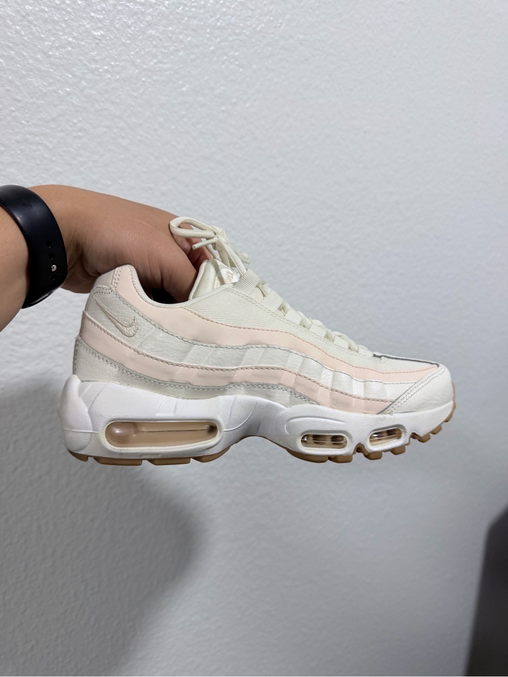 Nike Women's Air Max 95 in Cream & Pale Pink - Picture 6 of 9